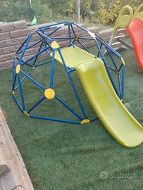 cupola di arrampicata con scivolo 