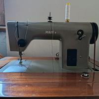 Macchina da cucire marchio PFAFF