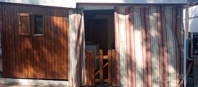 ROULOTTE CON PREINGRESSO PIU VERANDA 6 POSTI LETTO
