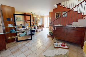 Villetta a schiera indipendente con garage!