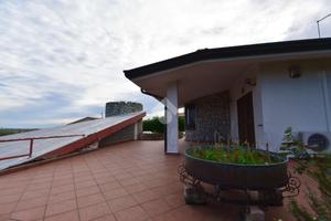 VILLA SINGOLA A MONTESCUDO - MONTECOLOMBO