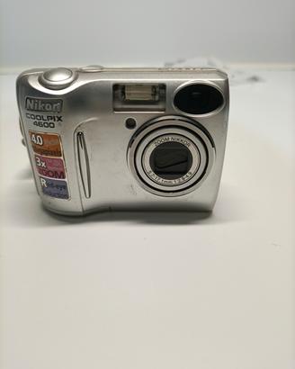 macchina fotografica digitale Nikon Coolpix 4600