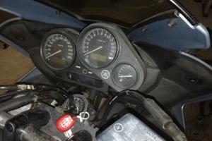 Moto Yamaha Fazer 600