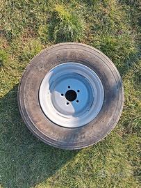 4 ruote per rimorchio 235/75R17.5