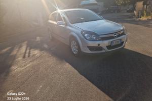Opel Astra 1.4 16V Twinport 5 porte Enjoy
