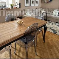 Tavolo design legno massello allungabile