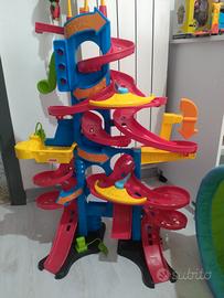 Pista Fisher Price con due macchine
