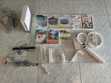 Nintendo Wii completa + 8 giochi + accessori
