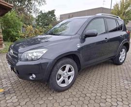 TOYOTA RAV 4 2.2 D-4D Luxury DISTRIBUZIONE NUOV