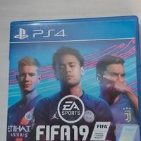 CONAN EXILES E FIFA 19 PER PS4