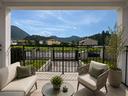 villa-di-300-m²-con-piu-di-5-locali-e-box-auto-dop