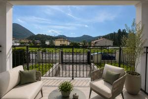 Villa di 300 m² con più di 5 locali e box auto dop