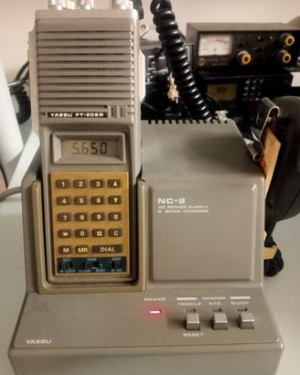 Yaesu Ft 208r VHF con base 