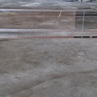 Tavolo da fumo in plexiglass e vetro