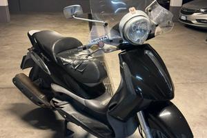 Beverly 500 colore nero