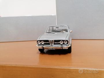 Alfa Romeo Alfetta 1:24 no Politoys Mebetoys Dinky