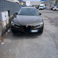 Alfa romeo Stelvio con garanzia