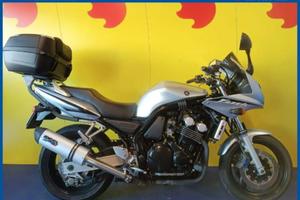 YAMAHA FZS 600 Fazer Finanziabile - grigio - 465