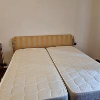 2 Letti Pirelli Bedding, telecomandi, materassi