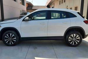 Mercedes-benz GLA 180 GLA 180 d Automatic Business