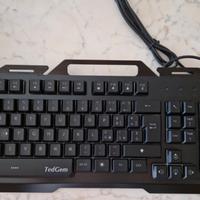 Mouse Tappetino e Tastiera Gaming