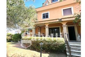 Villa bifamiliare Roma [Cod. rif 3276580VRG]