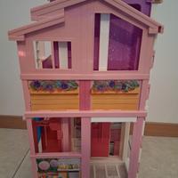 Casa barbie e  furgone gelati.