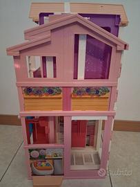 Casa barbie e  furgone gelati.