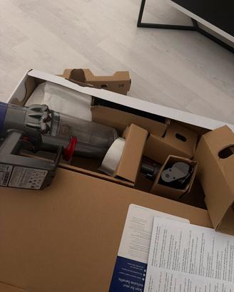 Dyson V10