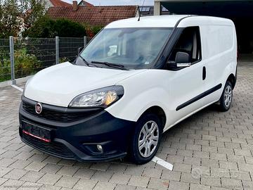 FIAT Doblò 1.6 MJT 3 POSTI RETROCAMERA CLIMA NAVI