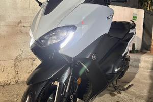 Yamaha Tmax 560 2021.