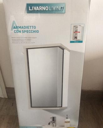 Armadietto con specchio