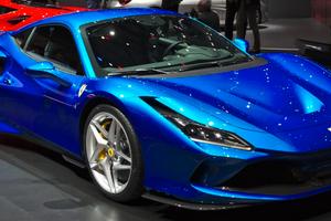 DISPONIAMO DI RICAMBI AUTO FERRARI F8 TRIBUTO MATE