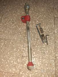 Bastone blocca ruote