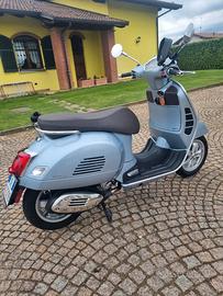 Piaggio Vespa 300 GTS - 2022