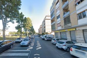 Centocelle trilocale con balcone