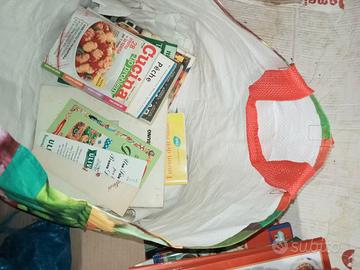 libri/opuscoli dedicato alla cucina/alimentazione 