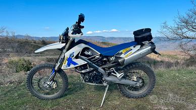 BMW G650X Challenge molti accessori!