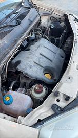 223b1000 motore 1.9 jtd fiat Doblò con 88000 km da