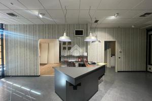 NEGOZIO A AZZANO SAN PAOLO