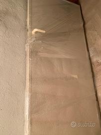 Porta in legno bianco