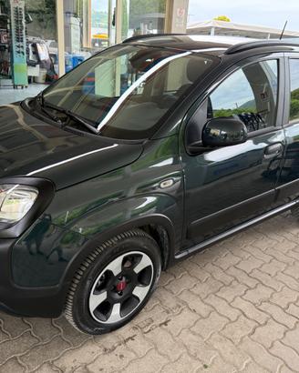 Panda Hybrid Cross 2024 motore km. 0