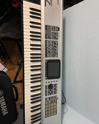 Roland Fantom X7