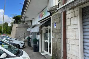 NEGOZIO A CASTEL GANDOLFO