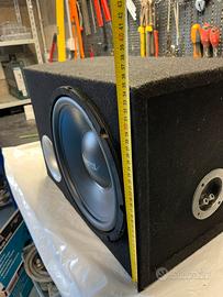 Subwoofer auto