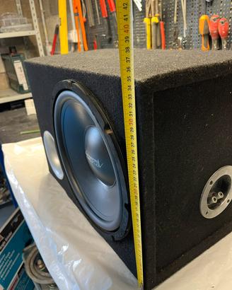 Subwoofer auto