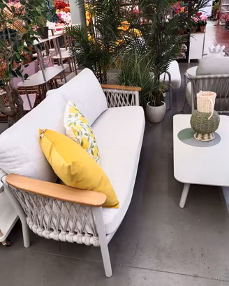 divano per terrazzo o giardino