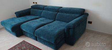 divano langulare Taviano