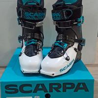 scarpone sci alpinismo