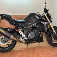 Suzuki GSR 750 2011